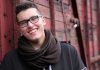 Flirtet er mit mir? So erkennst du 15 klare Flirtsignale Flirtet er mit mir?